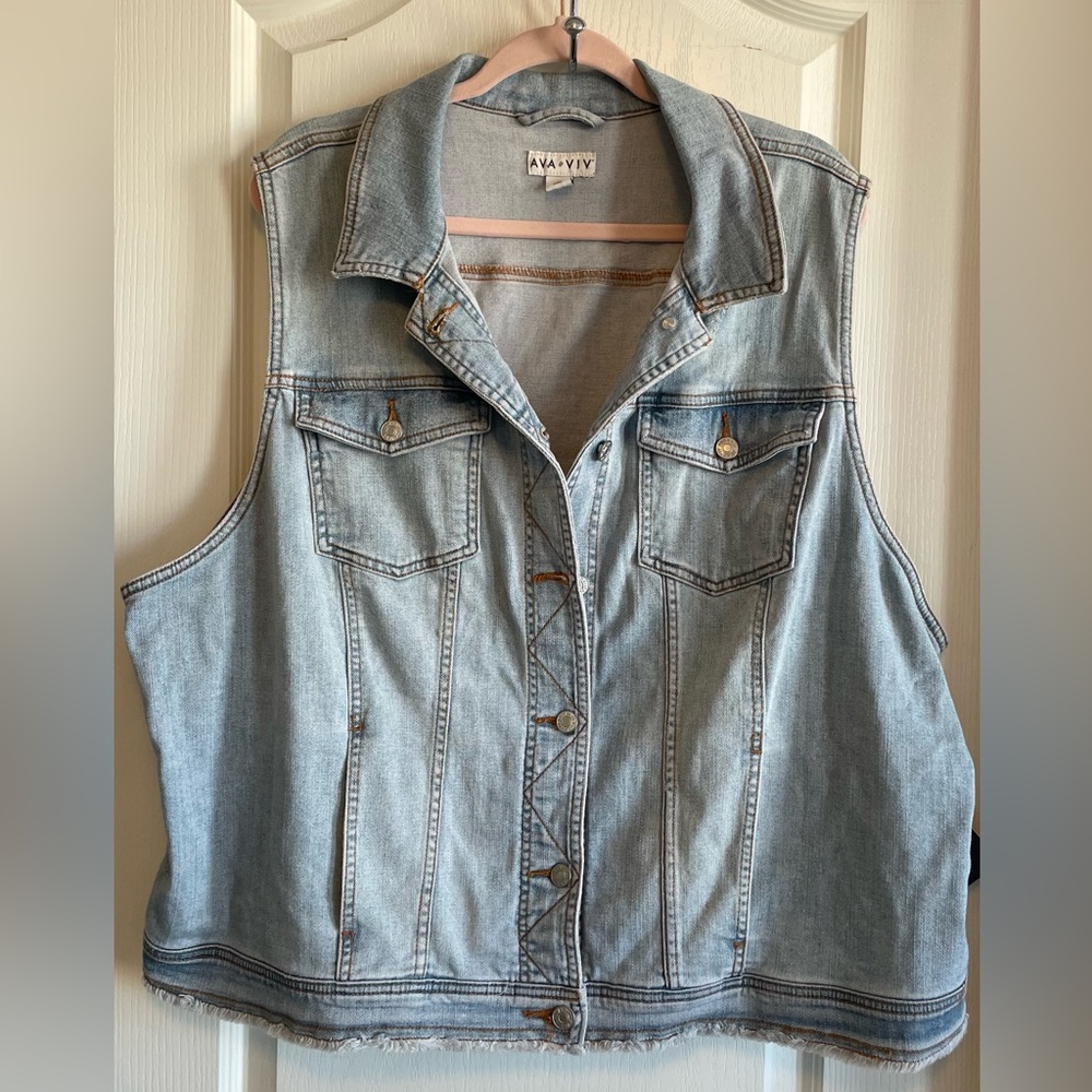 Ava & Viv Jean Vest NWT 3x